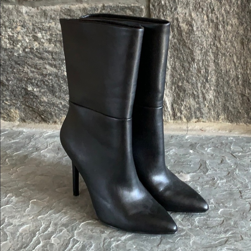 Like New! Charles by Charles David Poca Bootie